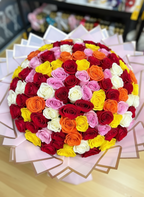 200 Multicolor Roses Close-up Detail - Luxury Bouquet Kuwait
