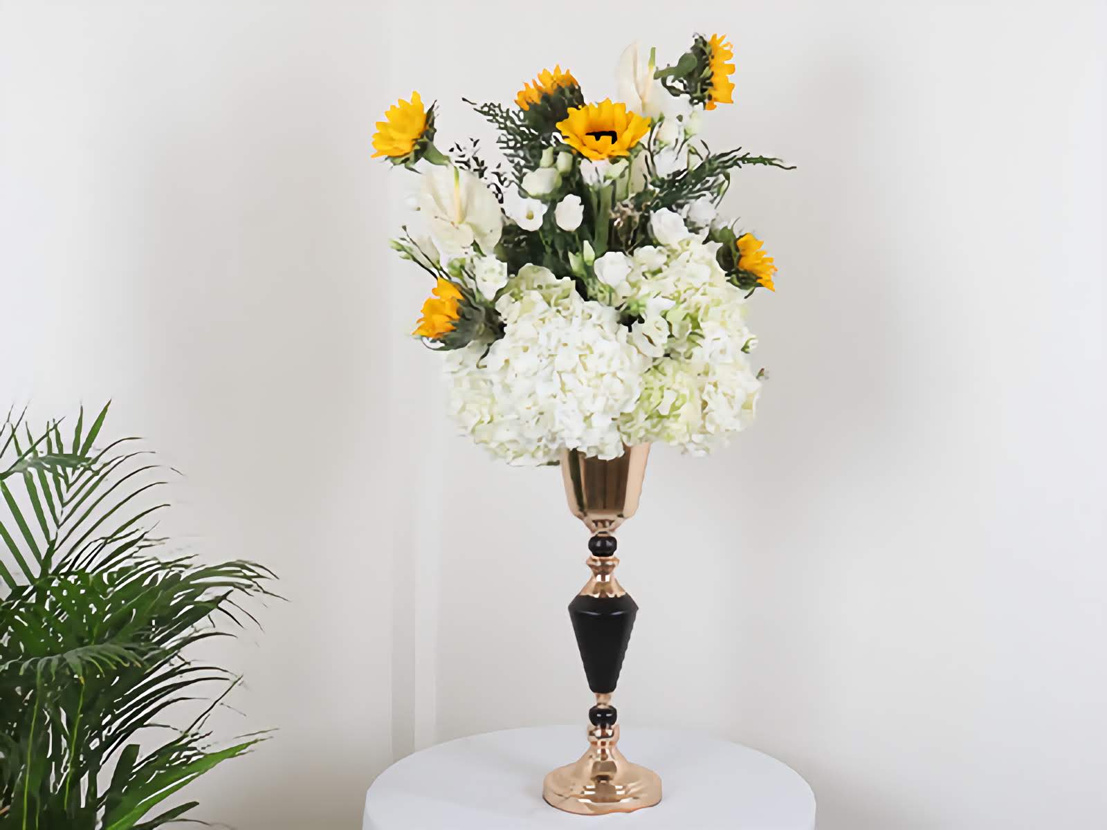 Elegant Sunflower Hydrangea Goblet Vase