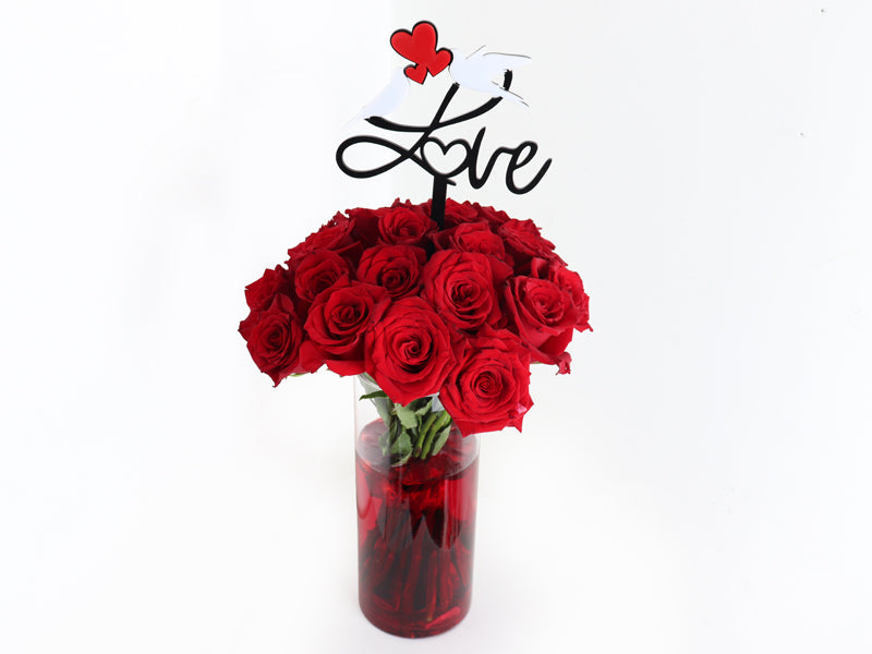 Valentine red roses vase