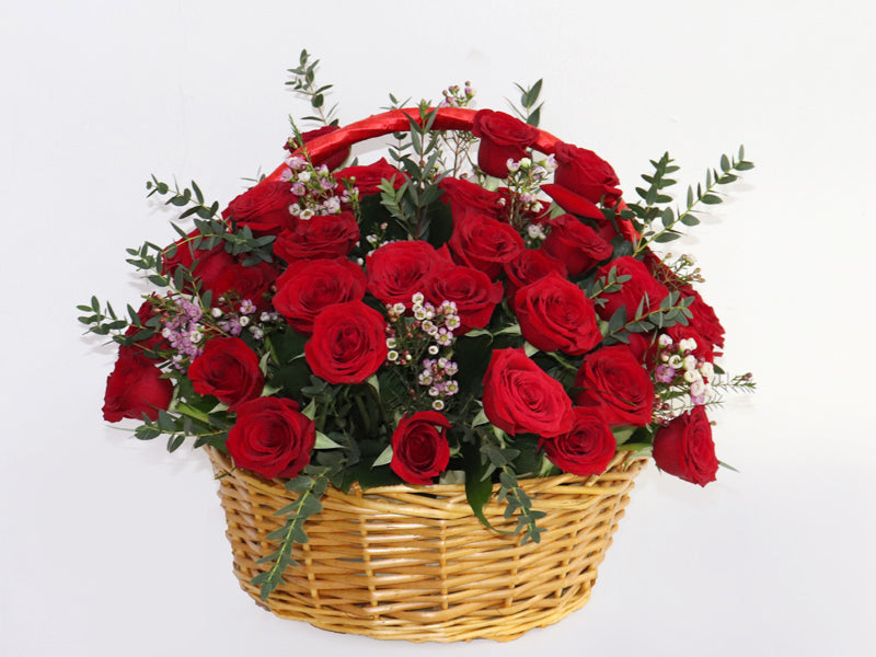Arrangement Red Roses Purple Vex Basket