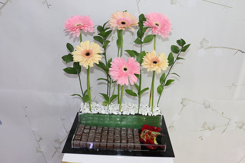 Luxury Chocolate Flower Tray - Premium Fresh Flowers & Gifts Delivery in Kuwait