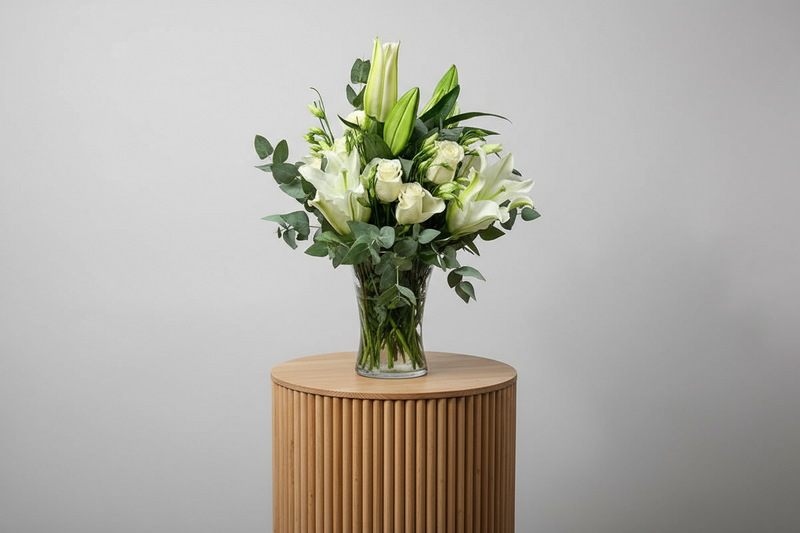 White Lily &amp; Rose in Vase — same-day flower delivery in Kuwait