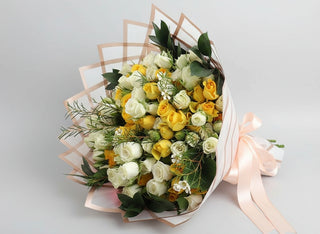 White Yellow Mix Hand Bouquet 30