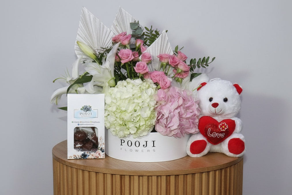 white mix flowers gift combo