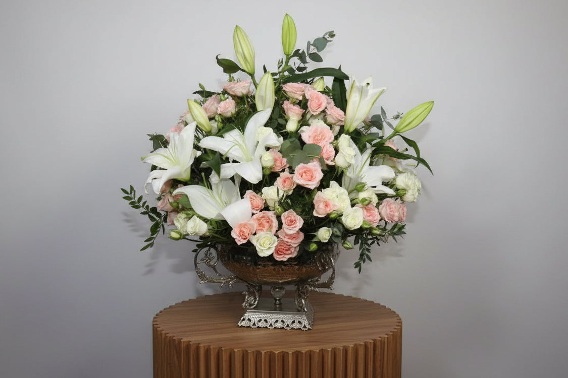 white and Peach Arrangement