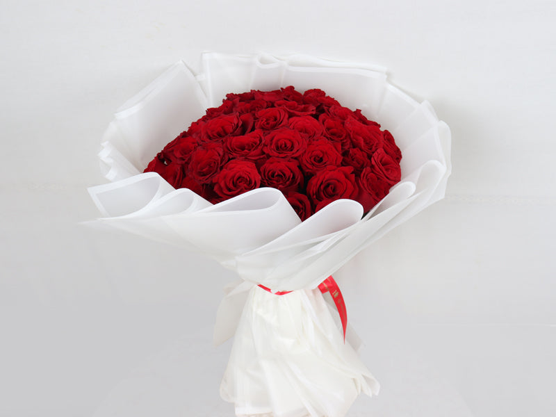 Classic Red Roses Bouquet