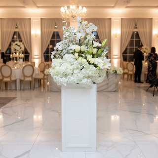 White Luxury Flower Stand – Elegant wedding venue setting