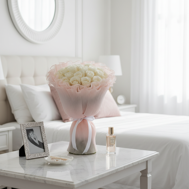 Lifestyle – White Roses Pink Wrap